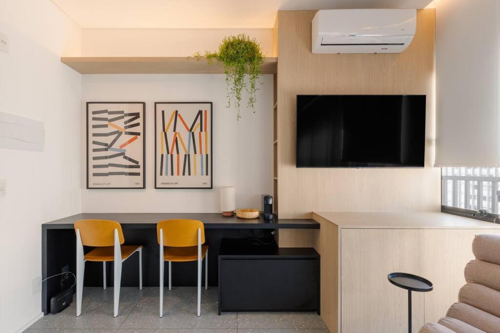 Nik Alves Guimaraes Apartment